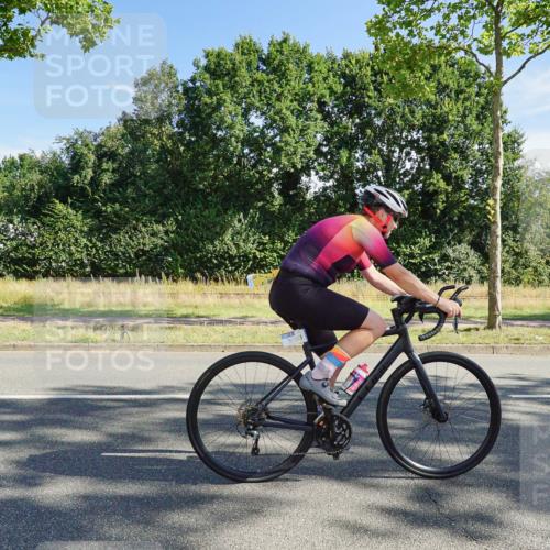 09.08.2026 - GEWOBA Citytriathlon Bremen Michael Burmester http://msf.ph/oto/9958046 09.08.2026 10:35:01 Radfahren 95, 137, 207, 439, 461, 501, 513, 514, 527 meine-sportfotos.de