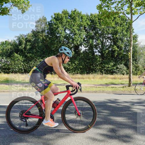 09.08.2026 - GEWOBA Citytriathlon Bremen Michael Burmester http://msf.ph/oto/9958049 09.08.2026 10:35:05 Radfahren 95, 143, 207, 446, 461, 476, 501, 513, 514, 527 meine-sportfotos.de