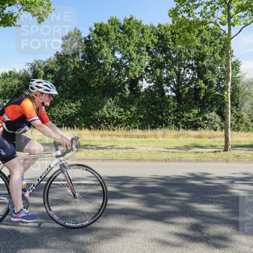 09.08.2026 - GEWOBA Citytriathlon Bremen Michael Burmester http://msf.ph/oto/9958055 09.08.2026 10:35:11 Radfahren 27, 129, 143, 169, 195, 326, 436, 446, 467, 473, 476, 487, 513, 527 meine-sportfotos.de