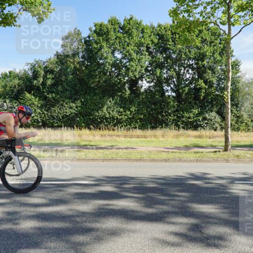 09.08.2026 - GEWOBA Citytriathlon Bremen Michael Burmester http://msf.ph/oto/9958058 09.08.2026 10:35:14 Radfahren 3, 27, 129, 143, 169, 195, 326, 436, 440, 446, 467, 473, 476, 487, 527 meine-sportfotos.de