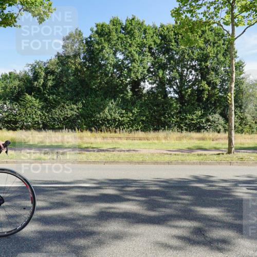 09.08.2026 - GEWOBA Citytriathlon Bremen Michael Burmester http://msf.ph/oto/9958059 09.08.2026 10:35:14 Radfahren 3, 27, 129, 143, 169, 195, 326, 436, 440, 446, 467, 473, 476, 487, 527 meine-sportfotos.de