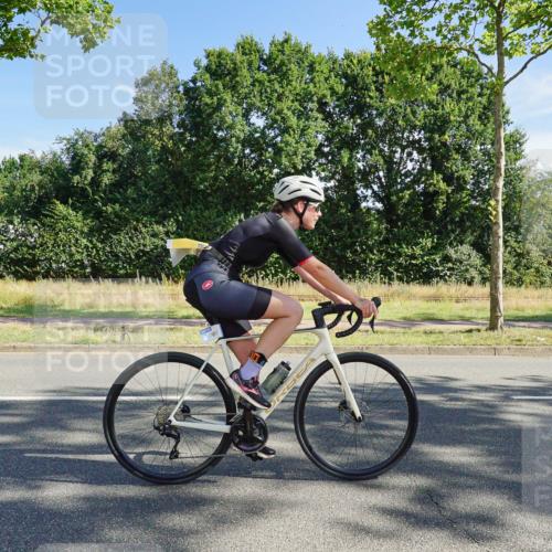 09.08.2026 - GEWOBA Citytriathlon Bremen Michael Burmester http://msf.ph/oto/9958062 09.08.2026 10:35:17 Radfahren 3, 27, 129, 143, 169, 195, 243, 326, 436, 440, 446, 467, 473, 476, 487, 527 meine-sportfotos.de