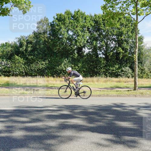 09.08.2026 - GEWOBA Citytriathlon Bremen Michael Burmester http://msf.ph/oto/9958082 09.08.2026 10:35:38 Radfahren 15, 37, 43, 57, 87, 119, 141, 175, 181, 189, 217, 361, 423, 504, 509 meine-sportfotos.de