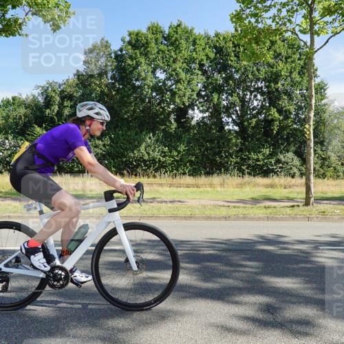 09.08.2026 - GEWOBA Citytriathlon Bremen Michael Burmester http://msf.ph/oto/9958085 09.08.2026 10:35:40 Radfahren 15, 37, 43, 57, 87, 107, 119, 141, 181, 189, 217, 361, 423, 504, 509 meine-sportfotos.de