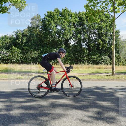 09.08.2026 - GEWOBA Citytriathlon Bremen Michael Burmester http://msf.ph/oto/9958086 09.08.2026 10:35:41 Radfahren 15, 17, 29, 37, 43, 57, 87, 107, 119, 141, 181, 189, 201, 217, 361, 423, 504, 509 meine-sportfotos.de