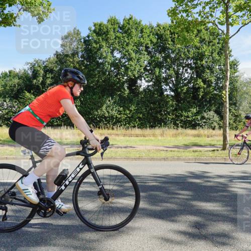 09.08.2026 - GEWOBA Citytriathlon Bremen Michael Burmester http://msf.ph/oto/9958089 09.08.2026 10:35:46 Radfahren 17, 29, 37, 43, 107, 119, 141, 181, 201, 217, 241, 423, 462, 471, 509 meine-sportfotos.de