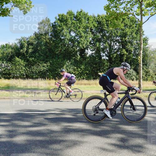 09.08.2026 - GEWOBA Citytriathlon Bremen Michael Burmester http://msf.ph/oto/9958090 09.08.2026 10:35:46 Radfahren 17, 29, 37, 43, 107, 119, 141, 181, 201, 217, 241, 423, 462, 471, 509 meine-sportfotos.de