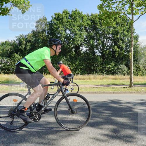 09.08.2026 - GEWOBA Citytriathlon Bremen Michael Burmester http://msf.ph/oto/9958095 09.08.2026 10:35:50 Radfahren 17, 29, 37, 43, 89, 107, 109, 119, 123, 141, 151, 167, 181, 201, 217, 241, 423, 462, 471, 494, 509 meine-sportfotos.de