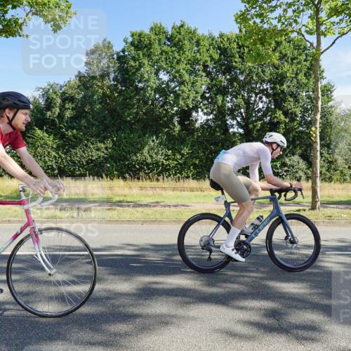 09.08.2026 - GEWOBA Citytriathlon Bremen Michael Burmester http://msf.ph/oto/9958102 09.08.2026 10:35:55 Radfahren 17, 29, 89, 107, 109, 119, 123, 151, 153, 167, 187, 201, 241, 444, 462, 466, 471, 494, 509 meine-sportfotos.de