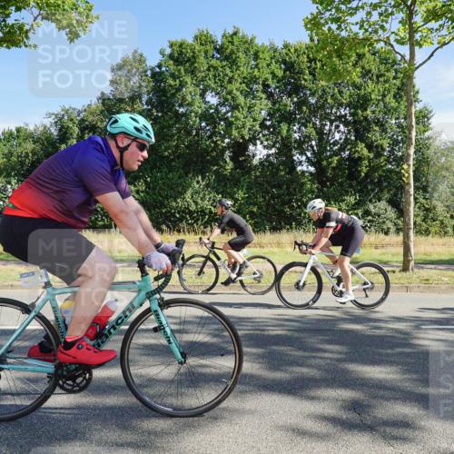 09.08.2026 - GEWOBA Citytriathlon Bremen Michael Burmester http://msf.ph/oto/9958104 09.08.2026 10:35:58 Radfahren 17, 29, 89, 107, 109, 119, 123, 151, 153, 167, 187, 201, 241, 444, 462, 466, 471, 494 meine-sportfotos.de