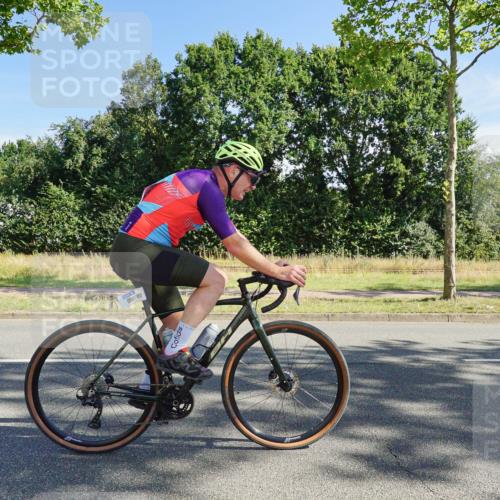 09.08.2026 - GEWOBA Citytriathlon Bremen Michael Burmester http://msf.ph/oto/9958124 09.08.2026 10:36:24 Radfahren 21, 23, 135, 139, 163, 179, 211, 233, 460, 530 meine-sportfotos.de