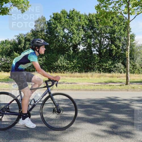 09.08.2026 - GEWOBA Citytriathlon Bremen Michael Burmester http://msf.ph/oto/9958127 09.08.2026 10:36:29 Radfahren 19, 21, 135, 139, 163, 179, 211, 223, 233 meine-sportfotos.de