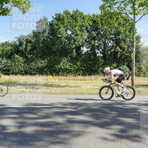 09.08.2026 - GEWOBA Citytriathlon Bremen Michael Burmester http://msf.ph/oto/9958176 09.08.2026 10:38:07 Radfahren 35, 75, 117, 149, 229, 310, 488 meine-sportfotos.de