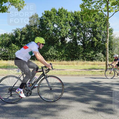 09.08.2026 - GEWOBA Citytriathlon Bremen Michael Burmester http://msf.ph/oto/9958180 09.08.2026 10:38:21 Radfahren 49, 117, 127, 171, 183, 409 meine-sportfotos.de