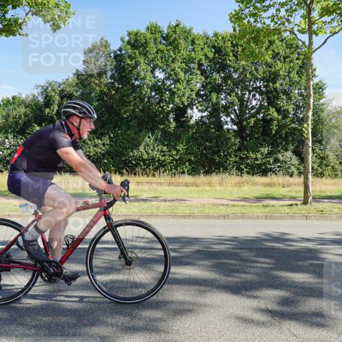 09.08.2026 - GEWOBA Citytriathlon Bremen Michael Burmester http://msf.ph/oto/9958184 09.08.2026 10:38:31 Radfahren 49, 127, 171, 183, 409, 424, 425, 435 meine-sportfotos.de