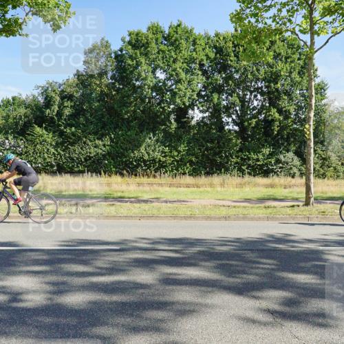 09.08.2026 - GEWOBA Citytriathlon Bremen Michael Burmester http://msf.ph/oto/9958198 09.08.2026 10:39:02 Radfahren 73, 351, 420, 525 meine-sportfotos.de