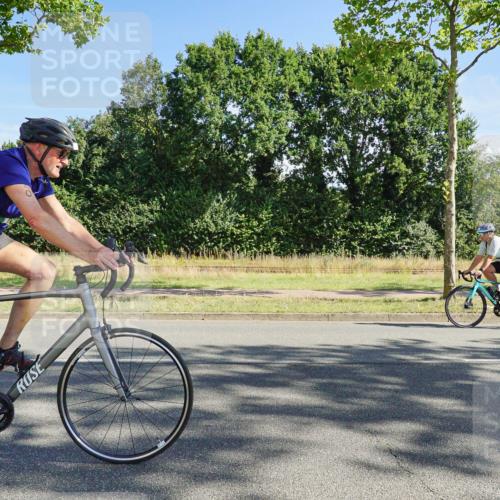 09.08.2026 - GEWOBA Citytriathlon Bremen Michael Burmester http://msf.ph/oto/9958201 09.08.2026 10:39:14 Radfahren 81, 420, 429 meine-sportfotos.de
