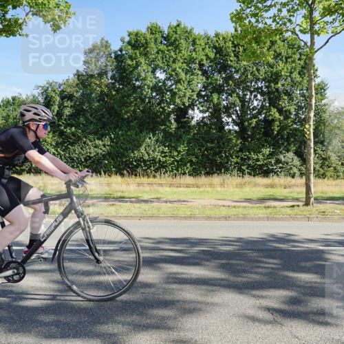 09.08.2026 - GEWOBA Citytriathlon Bremen Michael Burmester http://msf.ph/oto/9958211 09.08.2026 10:39:32 Radfahren 9, 227, 245, 431, 499 meine-sportfotos.de