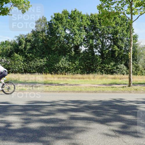 09.08.2026 - GEWOBA Citytriathlon Bremen Michael Burmester http://msf.ph/oto/9958216 09.08.2026 10:39:41 Radfahren 9, 71, 227, 245, 469, 499 meine-sportfotos.de