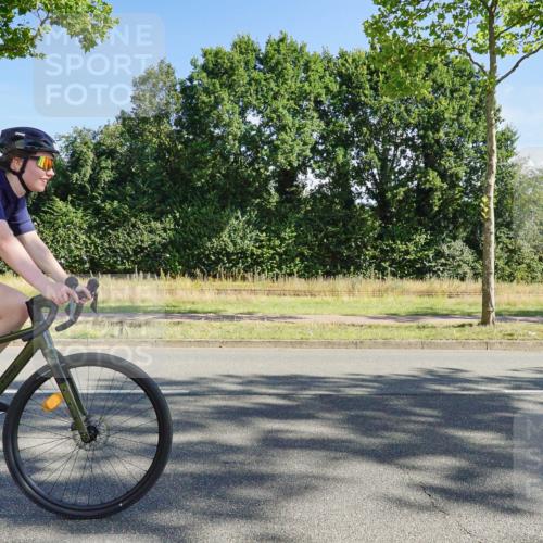 09.08.2026 - GEWOBA Citytriathlon Bremen Michael Burmester http://msf.ph/oto/9958219 09.08.2026 10:39:53 Radfahren 11, 69, 71, 197, 469 meine-sportfotos.de