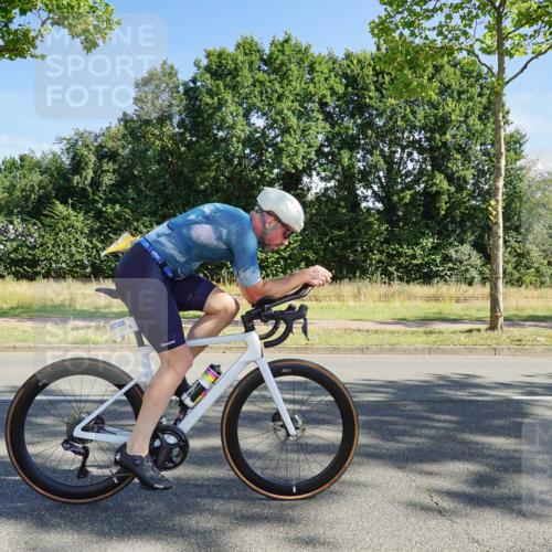 09.08.2026 - GEWOBA Citytriathlon Bremen Michael Burmester http://msf.ph/oto/9958242 09.08.2026 10:41:01 Radfahren 284, 360 meine-sportfotos.de