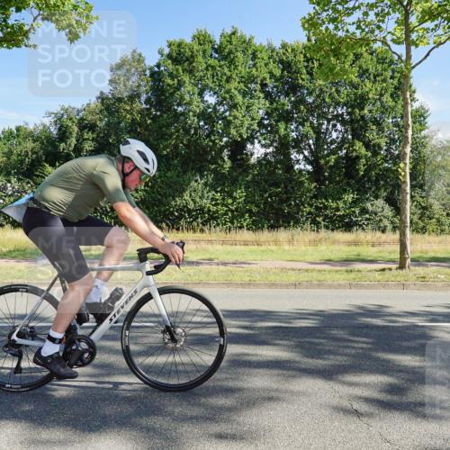 09.08.2026 - GEWOBA Citytriathlon Bremen Michael Burmester http://msf.ph/oto/9958261 09.08.2026 10:41:49 Radfahren 161, 314, 372, 377, 378 meine-sportfotos.de