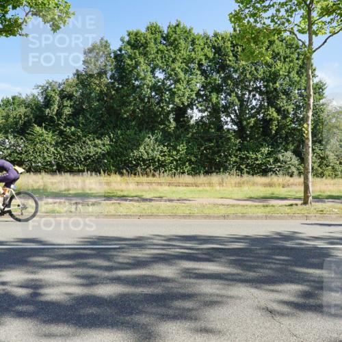 09.08.2026 - GEWOBA Citytriathlon Bremen Michael Burmester http://msf.ph/oto/9958279 09.08.2026 10:42:37 Radfahren 199, 297, 322, 422 meine-sportfotos.de