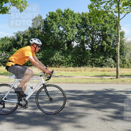 09.08.2026 - GEWOBA Citytriathlon Bremen Michael Burmester http://msf.ph/oto/9958282 09.08.2026 10:42:41 Radfahren 199, 297, 322, 529 meine-sportfotos.de