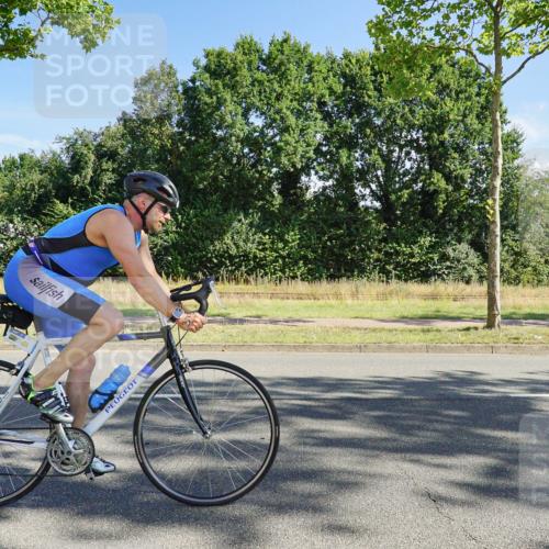 09.08.2026 - GEWOBA Citytriathlon Bremen Michael Burmester http://msf.ph/oto/9958290 09.08.2026 10:43:01 Radfahren 318, 323, 389, 393 meine-sportfotos.de