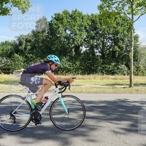 09.08.2026 - GEWOBA Citytriathlon Bremen Michael Burmester http://msf.ph/oto/9958292 09.08.2026 10:43:05 Radfahren 318, 323, 389, 393, 427 meine-sportfotos.de