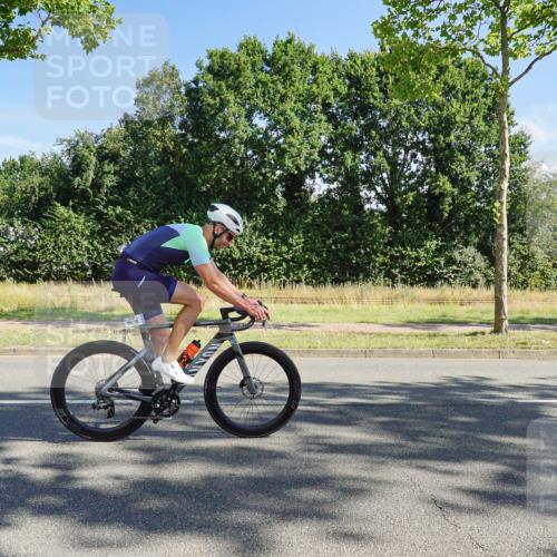 09.08.2026 - GEWOBA Citytriathlon Bremen Michael Burmester http://msf.ph/oto/9958293 09.08.2026 10:43:06 Radfahren 321, 323, 389, 393, 427 meine-sportfotos.de