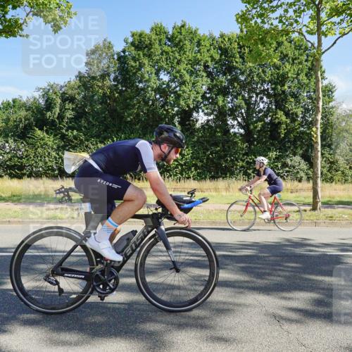 09.08.2026 - GEWOBA Citytriathlon Bremen Michael Burmester http://msf.ph/oto/9958295 09.08.2026 10:43:12 Radfahren 321, 389, 393, 427 meine-sportfotos.de