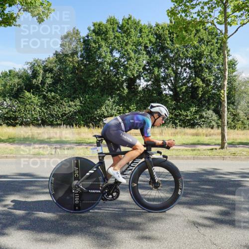 09.08.2026 - GEWOBA Citytriathlon Bremen Michael Burmester http://msf.ph/oto/9958303 09.08.2026 10:43:34 Radfahren 290, 293, 315, 319, 375, 463, 517 meine-sportfotos.de