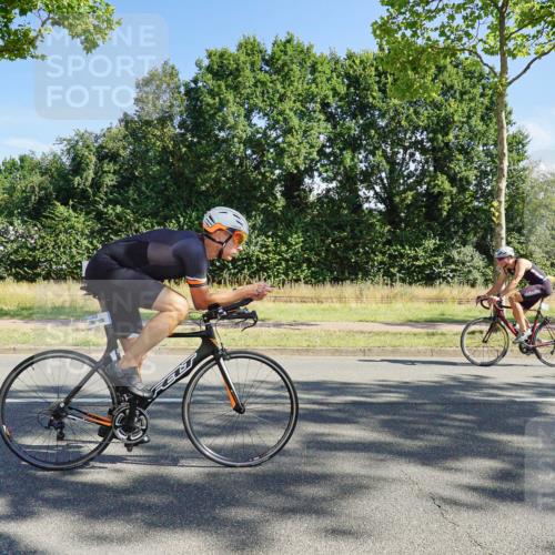 09.08.2026 - GEWOBA Citytriathlon Bremen Michael Burmester http://msf.ph/oto/9958308 09.08.2026 10:43:55 Radfahren 296, 336, 402 meine-sportfotos.de