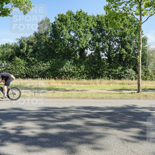 09.08.2026 - GEWOBA Citytriathlon Bremen Michael Burmester http://msf.ph/oto/9958310 09.08.2026 10:44:00 Radfahren 336, 402, 441 meine-sportfotos.de