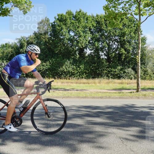 09.08.2026 - GEWOBA Citytriathlon Bremen Michael Burmester http://msf.ph/oto/9958316 09.08.2026 10:44:18 Radfahren 383 meine-sportfotos.de