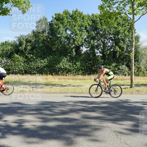 09.08.2026 - GEWOBA Citytriathlon Bremen Michael Burmester http://msf.ph/oto/9958317 09.08.2026 10:44:20 Radfahren 383 meine-sportfotos.de