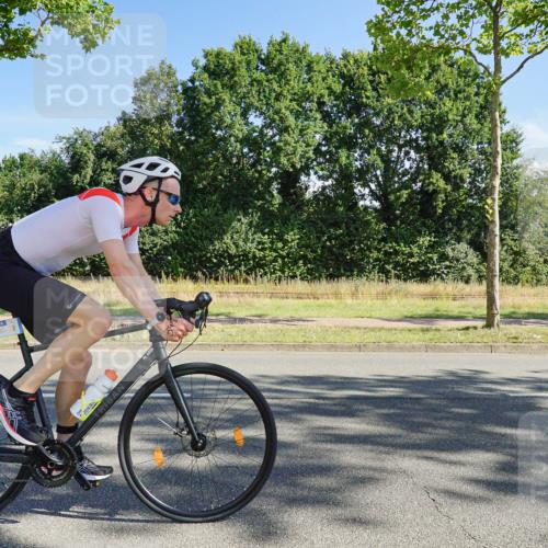 09.08.2026 - GEWOBA Citytriathlon Bremen Michael Burmester http://msf.ph/oto/9958320 09.08.2026 10:44:36 Radfahren 345, 523 meine-sportfotos.de