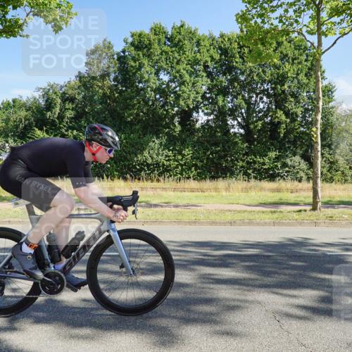 09.08.2026 - GEWOBA Citytriathlon Bremen Michael Burmester http://msf.ph/oto/9958322 09.08.2026 10:44:48 Radfahren 231, 398, 523 meine-sportfotos.de