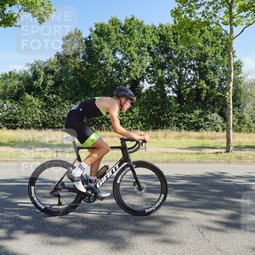 09.08.2026 - GEWOBA Citytriathlon Bremen Michael Burmester http://msf.ph/oto/9958323 09.08.2026 10:44:52 Radfahren 221, 231, 342, 391, 398, 523 meine-sportfotos.de