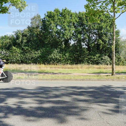 09.08.2026 - GEWOBA Citytriathlon Bremen Michael Burmester http://msf.ph/oto/9958337 09.08.2026 10:45:19 Radfahren 338 meine-sportfotos.de