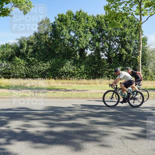 09.08.2026 - GEWOBA Citytriathlon Bremen Michael Burmester http://msf.ph/oto/9958340 09.08.2026 10:45:33 Radfahren 355 meine-sportfotos.de