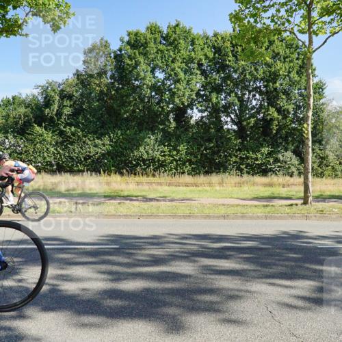 09.08.2026 - GEWOBA Citytriathlon Bremen Michael Burmester http://msf.ph/oto/9958349 09.08.2026 10:45:51 Radfahren 355, 400, 465, 478, 528 meine-sportfotos.de