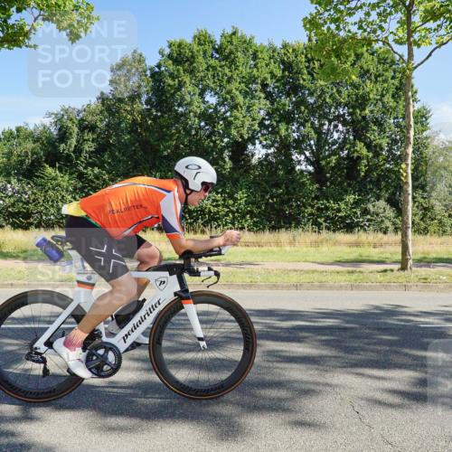 09.08.2026 - GEWOBA Citytriathlon Bremen Michael Burmester http://msf.ph/oto/9958353 09.08.2026 10:45:56 Radfahren 339, 400, 465, 478, 528 meine-sportfotos.de