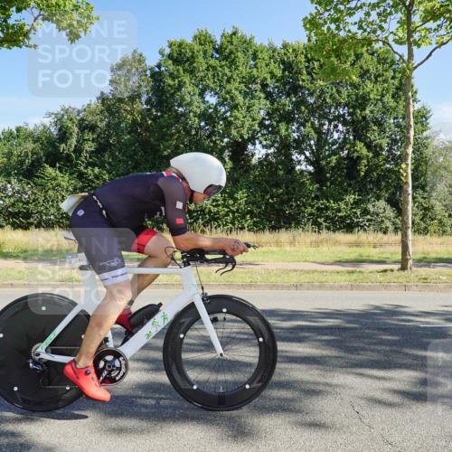 09.08.2026 - GEWOBA Citytriathlon Bremen Michael Burmester http://msf.ph/oto/9958355 09.08.2026 10:46:04 Radfahren 339, 407, 408, 478 meine-sportfotos.de