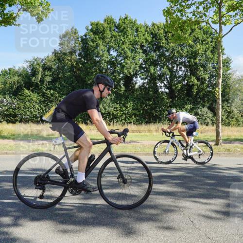 09.08.2026 - GEWOBA Citytriathlon Bremen Michael Burmester http://msf.ph/oto/9958363 09.08.2026 10:46:18 Radfahren 325, 328, 332, 343, 364, 366, 379, 407, 408, 502 meine-sportfotos.de