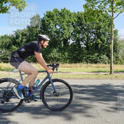 09.08.2026 - GEWOBA Citytriathlon Bremen Michael Burmester http://msf.ph/oto/9958383 09.08.2026 10:46:56 Radfahren 125, 131, 249, 304, 329, 368, 403, 406 meine-sportfotos.de