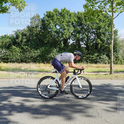 09.08.2026 - GEWOBA Citytriathlon Bremen Michael Burmester http://msf.ph/oto/9958384 09.08.2026 10:46:58 Radfahren 125, 131, 249, 304, 329, 362, 368, 406 meine-sportfotos.de