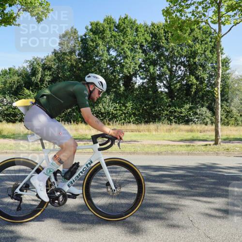09.08.2026 - GEWOBA Citytriathlon Bremen Michael Burmester http://msf.ph/oto/9958385 09.08.2026 10:47:00 Radfahren 125, 131, 249, 304, 329, 362, 368, 392, 406 meine-sportfotos.de