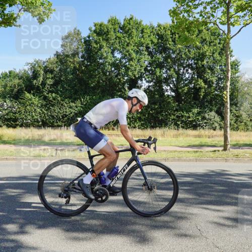 09.08.2026 - GEWOBA Citytriathlon Bremen Michael Burmester http://msf.ph/oto/9958393 09.08.2026 10:47:11 Radfahren 103, 125, 249, 304, 359, 362, 382, 392 meine-sportfotos.de